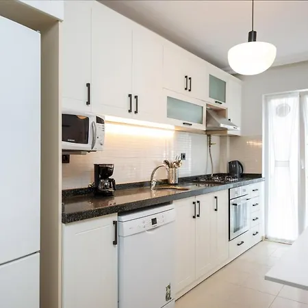 G&b Mansion Apartament *